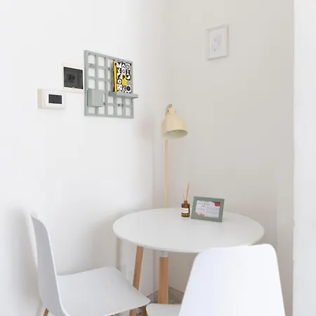 Monolocale Farini Petit Apartment *